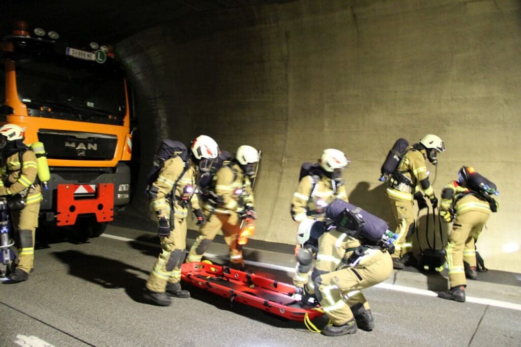 20231014 Einsatzuebung Tauerntunnel 18