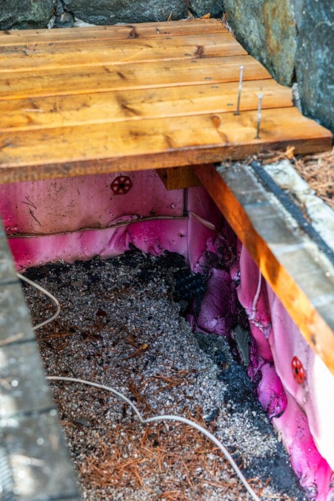 2025 04 06 Nachlöscharbeiten Promi Chalets 06 2025 04 06 Nachlöscharbeiten Promi Chalets 06