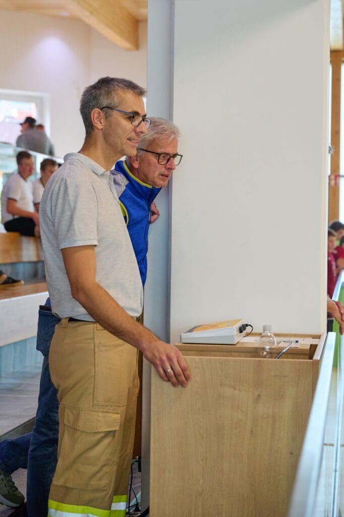 2025 10 18 02 2025 10 18 02