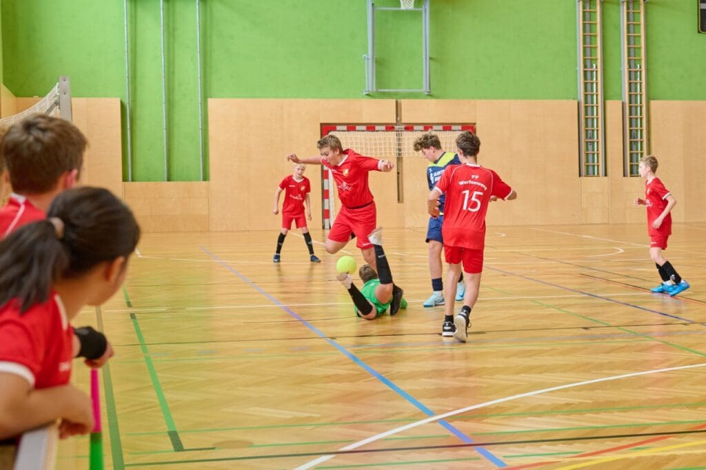 2025 10 18 09 2025 10 18 09