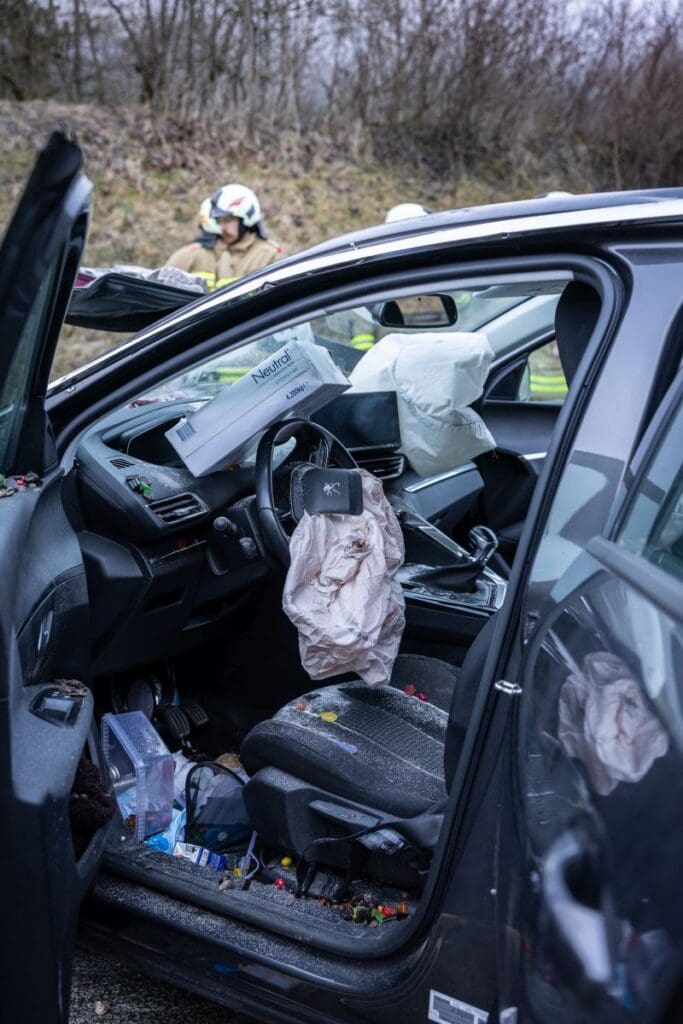 2026 04 02 Brand Einfamilienhaus Reitdorf 04 2026 04 02 Brand Einfamilienhaus Reitdorf 04