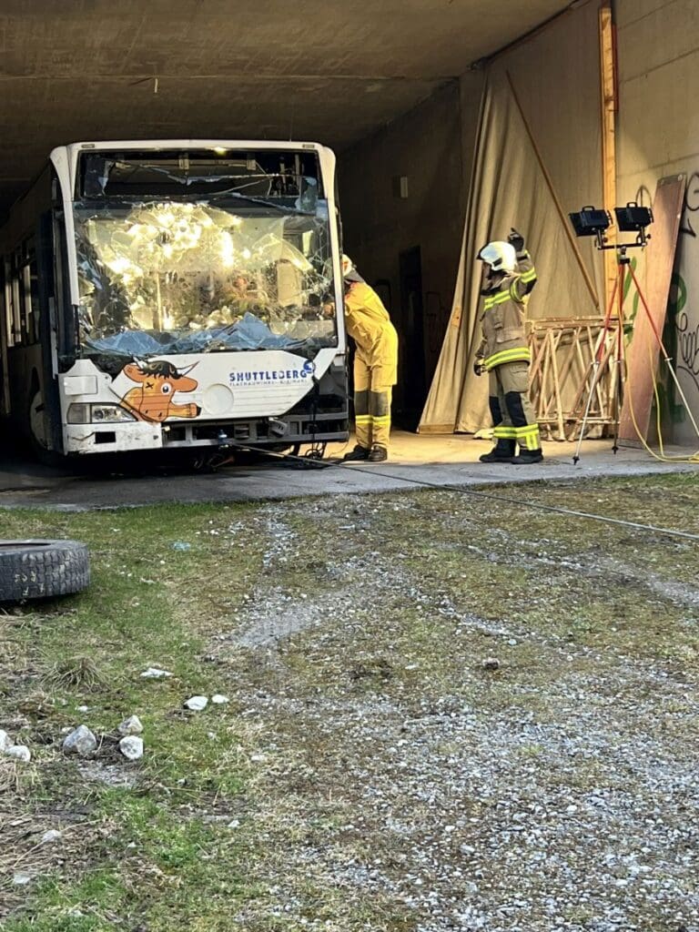 2026 04 22 Technische Uebung Bus 01 2026 04 22 Technische Uebung Bus 01