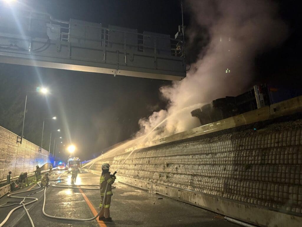 2026 04 25 Vu A10 Lkw 04 2026 04 25 Vu A10 Lkw 04