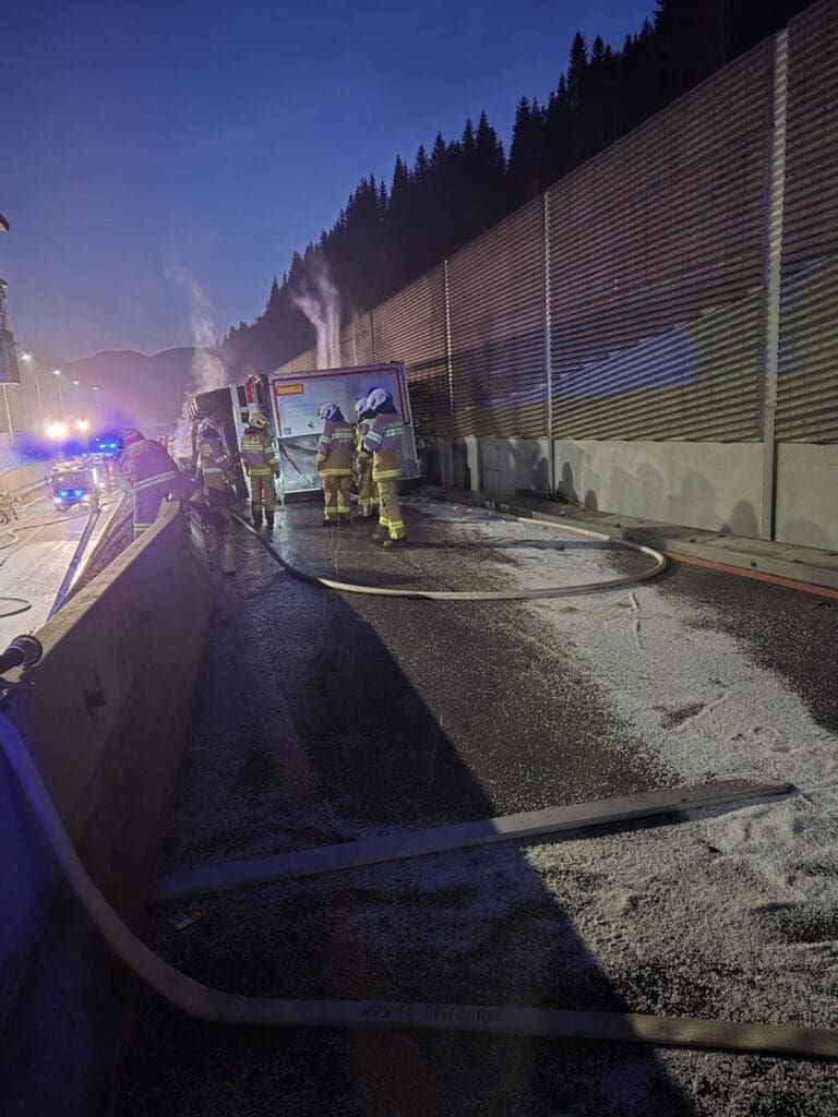 2026 04 25 Vu A10 Lkw 11 2026 04 25 Vu A10 Lkw 11