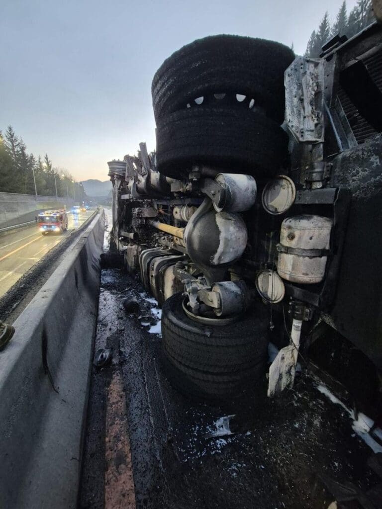 2026 04 25 Vu A10 Lkw 12 2026 04 25 Vu A10 Lkw 12