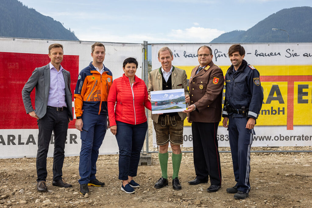 Spatenstich - Einsatzzentrale Flachau